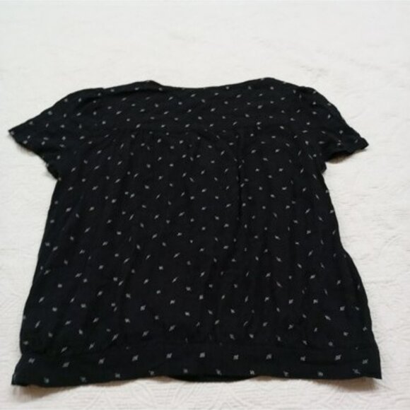 Universal Thread Womens Black Wrap Top With Tie Detail Size M - Picture 7 of 12